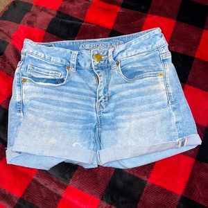American Eagle size 6 super super stretch shorts